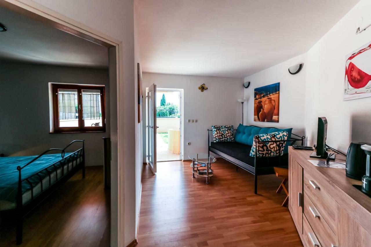 Waimarie Apartment Fazana Ngoại thất bức ảnh