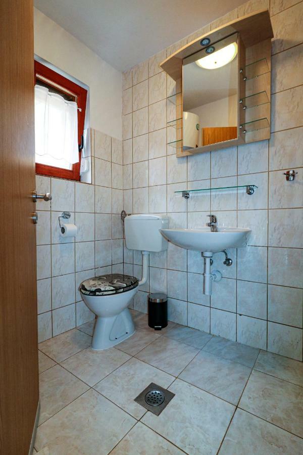 Waimarie Apartment Fazana Ngoại thất bức ảnh